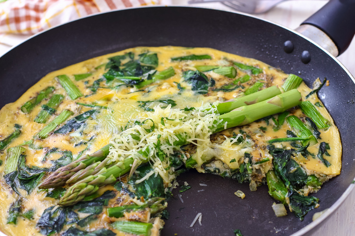 cenas con huevo tortilla de esparragos